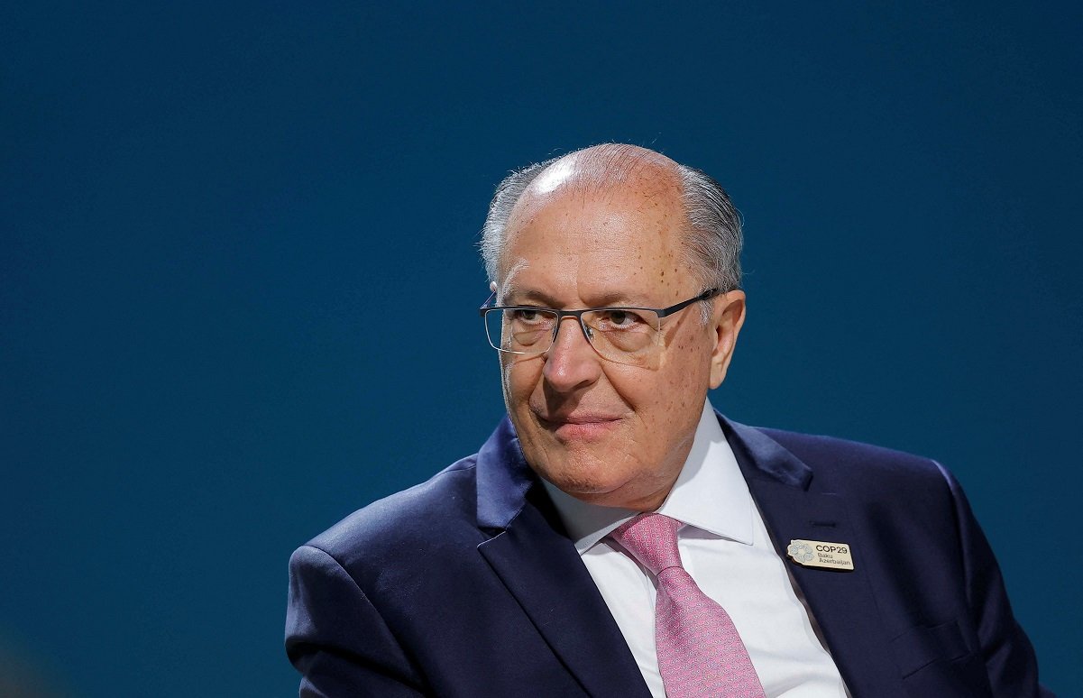 É preciso fazer ajuste fiscal, mas sobre quem tem privilégio, diz Alckmin