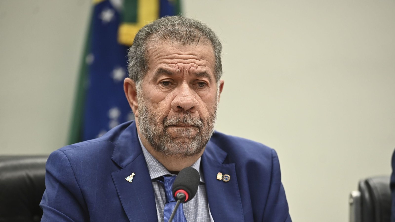 “Faz um Pix aí, vovô“: Lupi defende fim de descontos em aposentadorias