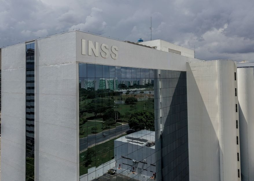 PF: Ligados a ex-diretor do INSS receberam R$ 5 mi de empresas associadas