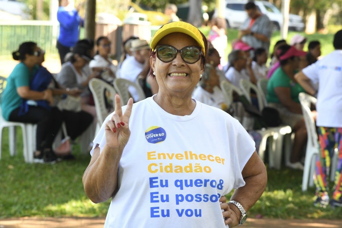 Projeto Viver 60+ leva mais de 100 idosos a passeio no Zoológico de Brasília