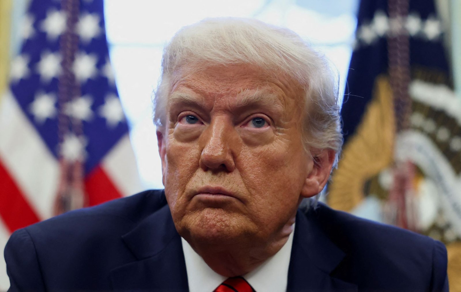 Trump refuta alegações da China de que não houve conversas sobre comércio