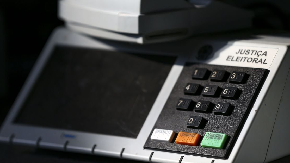 CCJ do Senado aprova PEC do fim da reeleição no Executivo