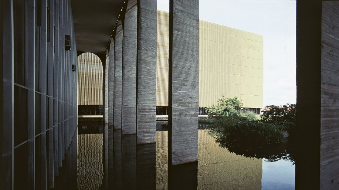 Embaixada do Brasil em Portugal acompanha intimações a estrangeiros ilegais