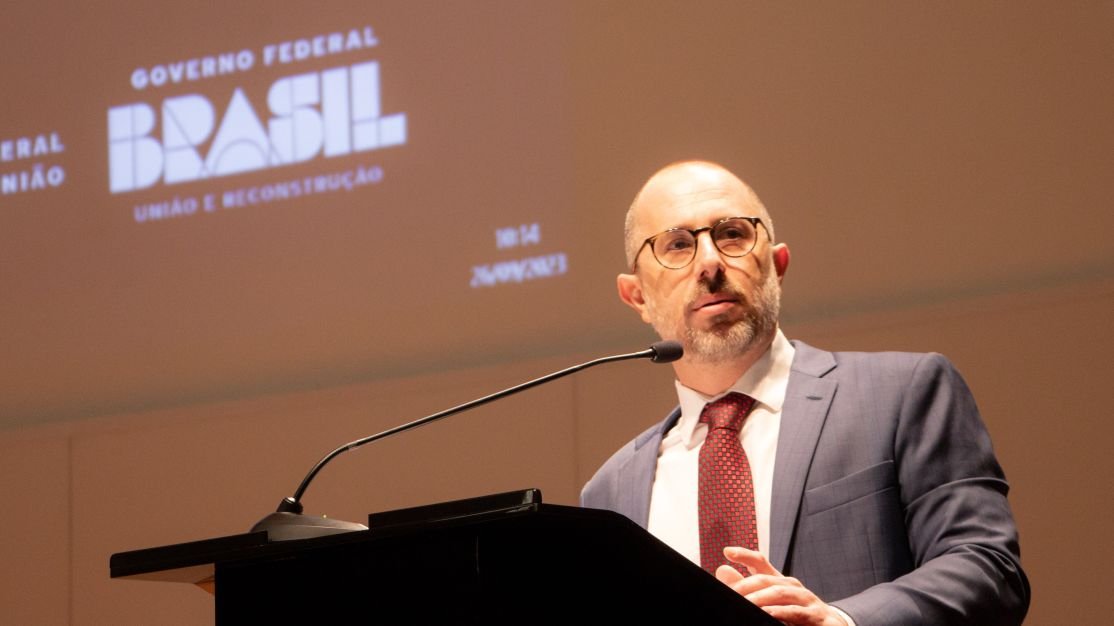 Fraude no INSS: muito grave politizar combate à corrupção, diz ministro