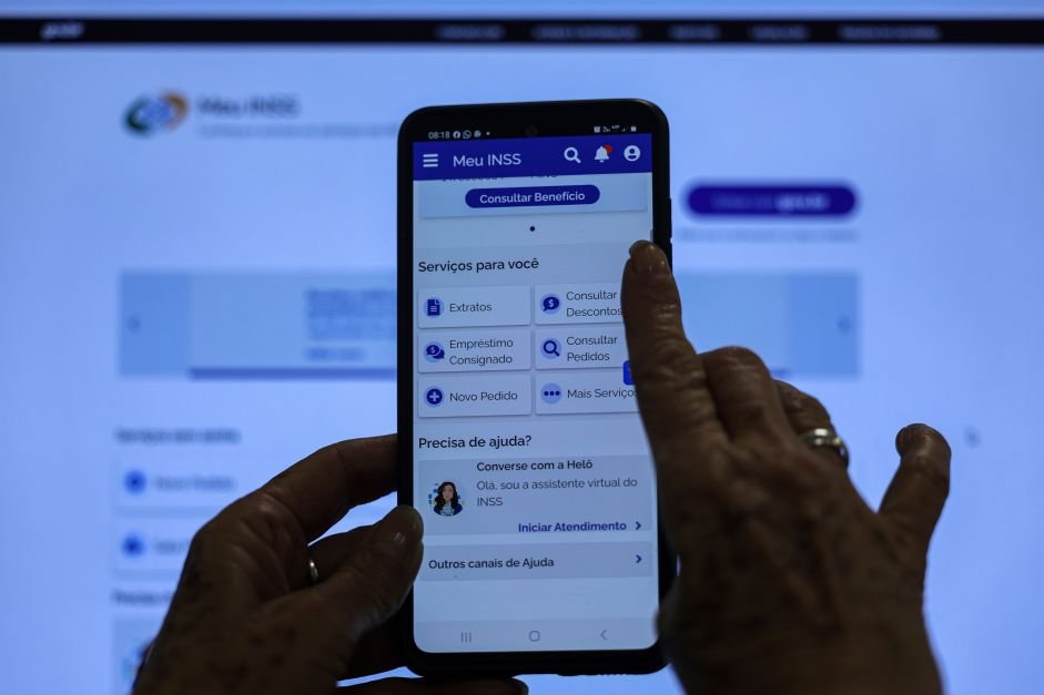 Fraude no INSS: quase 1,5 milhão de pessoas já pediram reembolso