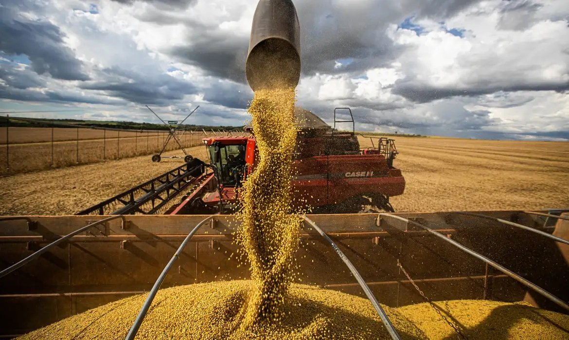 PIB do Brasil cresce 1,4% no 1º trimestre, impulsionado pelo agro