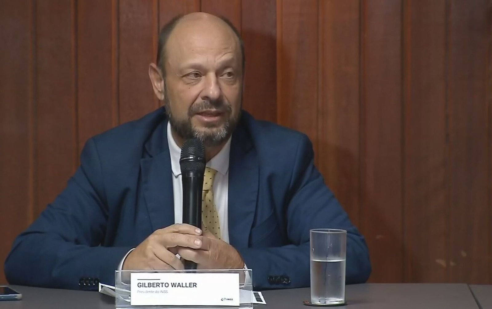 “Tenham calma“, diz chefe do INSS sobre busca por ressarcimento