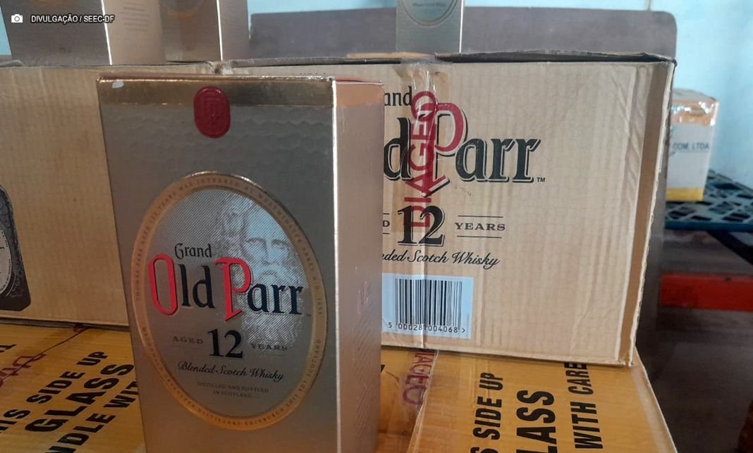 GDF recolhe uísque, vodka e gin sem nota fiscal no fim de semana — Política Distrital agora é PDNews, notícias sobre Política e Saúde do DF