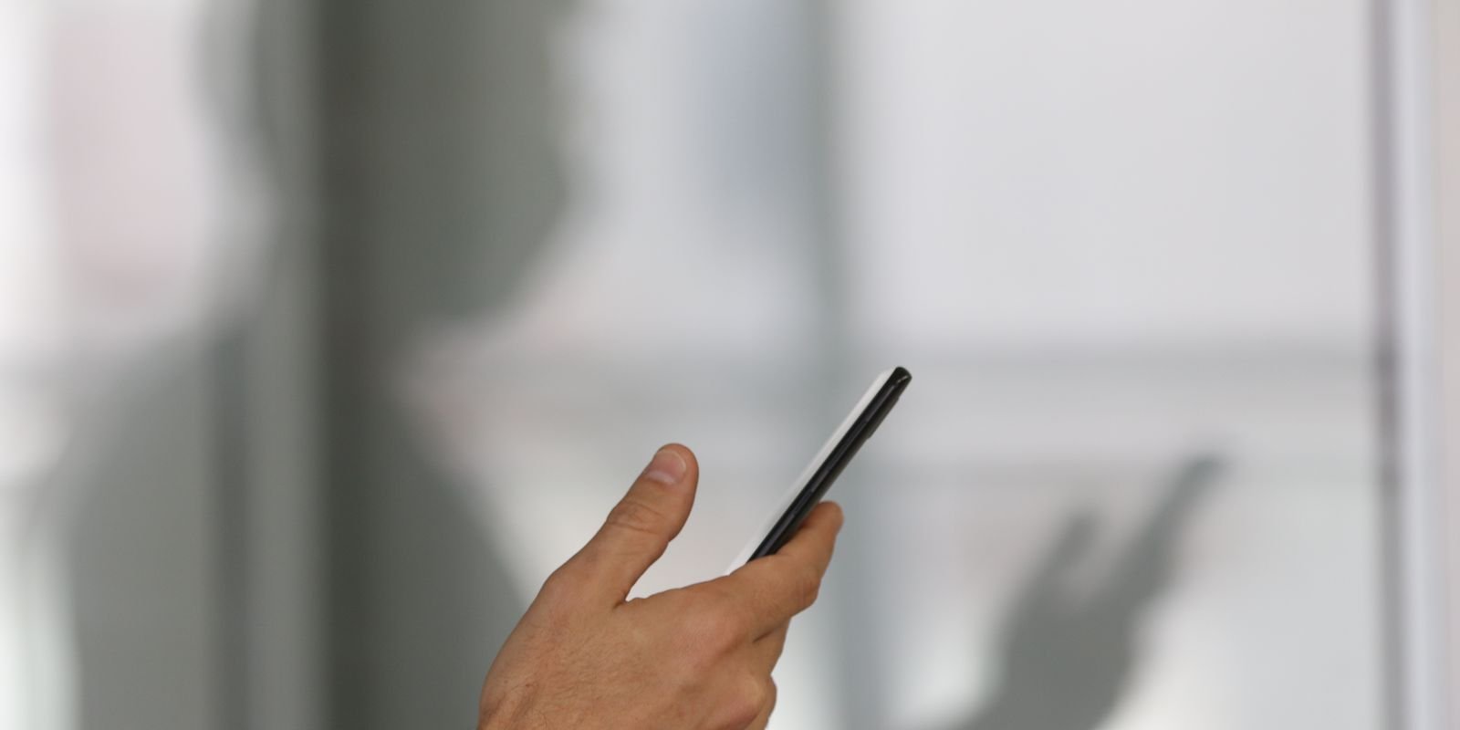 Rio: polícia inicia segunda etapa de devolução de celulares recuperado