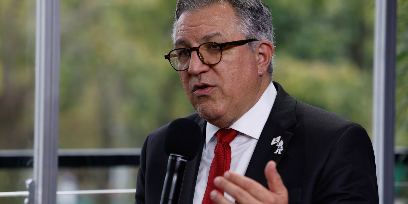 EUA cancelam vistos da filha e da esposa do ministro Alexandre Padilha