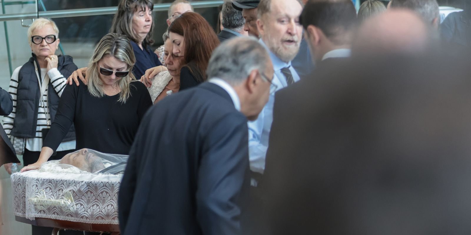 Corpo de ex-delegado-geral executado em Praia Grande é velado na Alesp