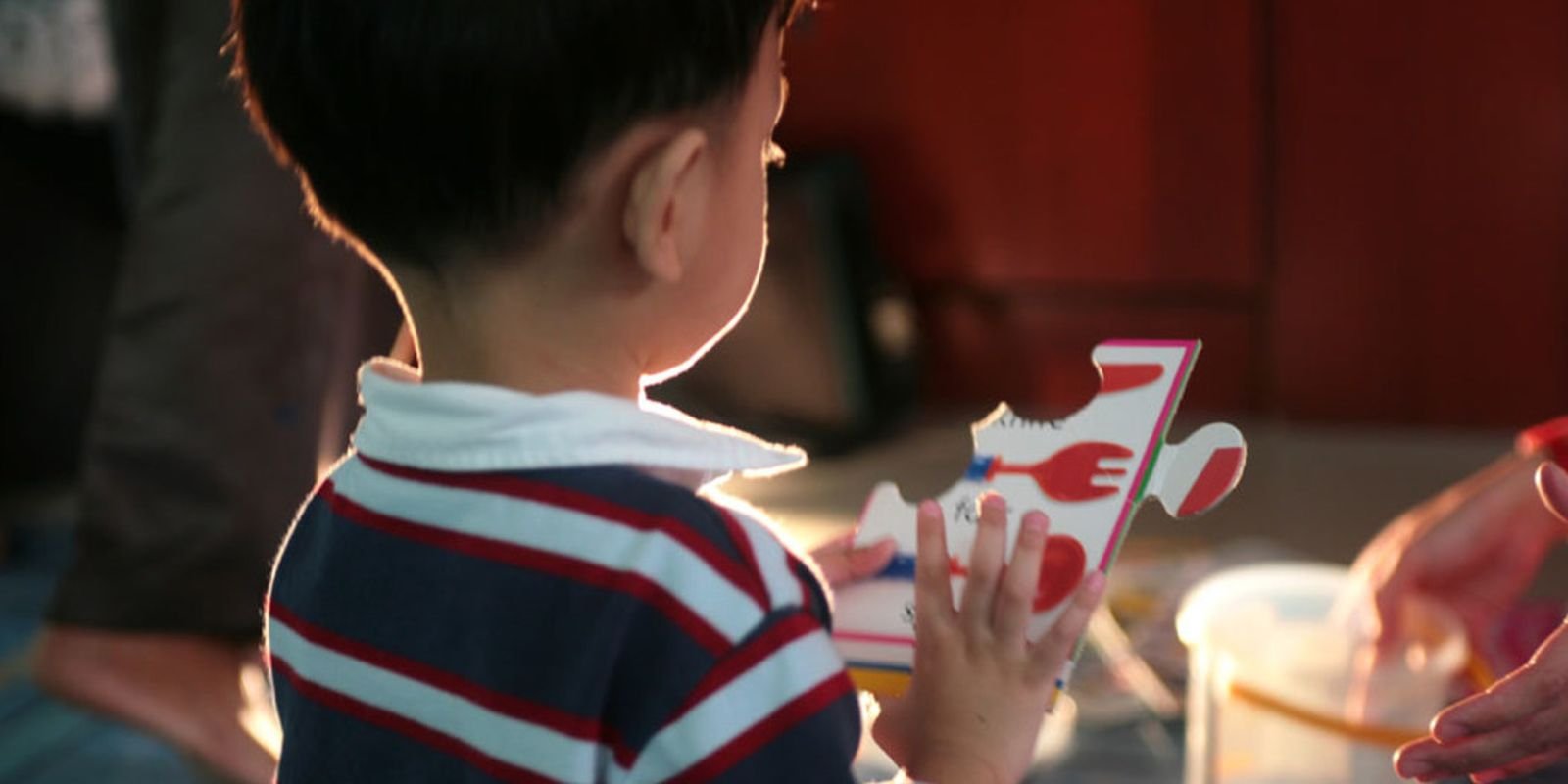 Entidade critica fala de Trump que ligou uso de paracetamol a autismo