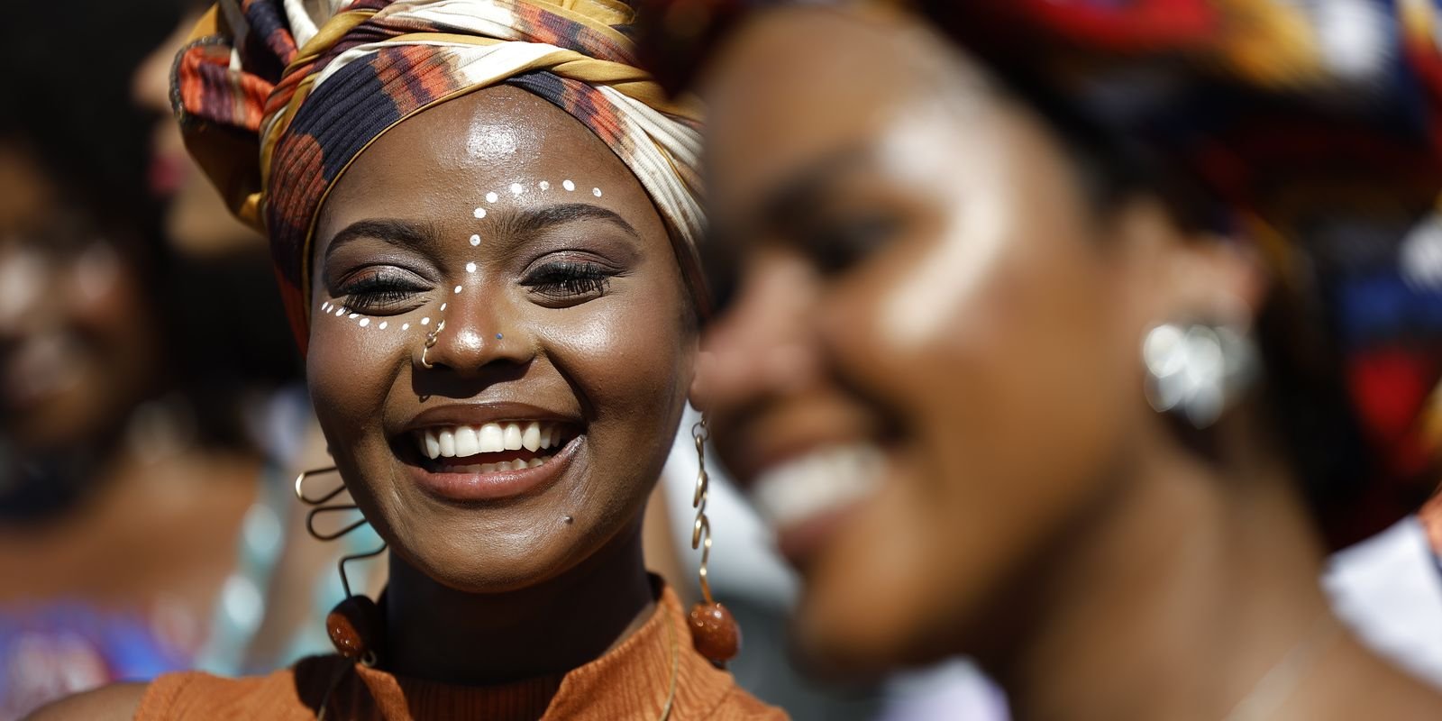 Especialistas defendem atenção específica para saúde da pele negra