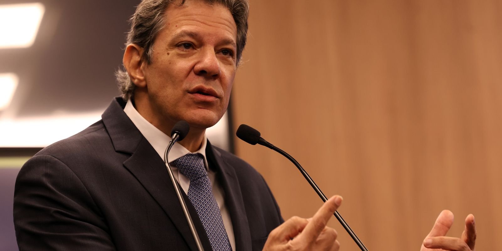 Haddad prevê queda dos juros "em breve" e 2026 "muito melhor"