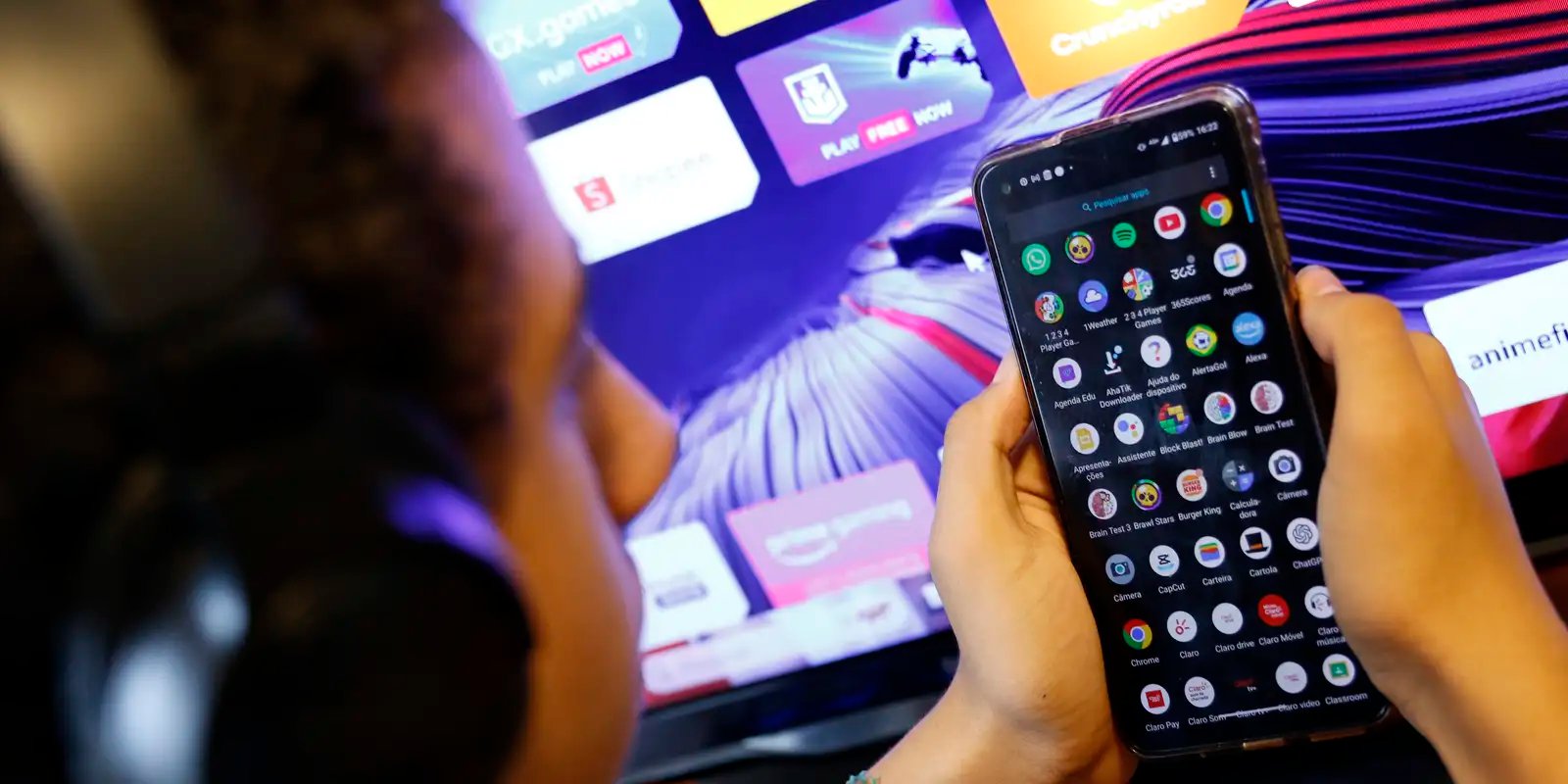 Governo anuncia classificação indicativa para apps e nova faixa etária
