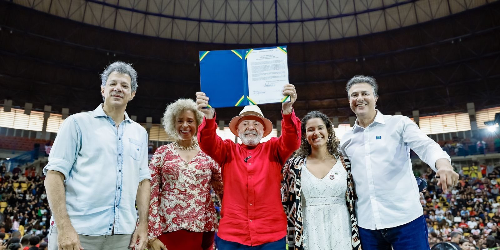 Governo anuncia edital para investir R$ 108 mi em cursinhos populares