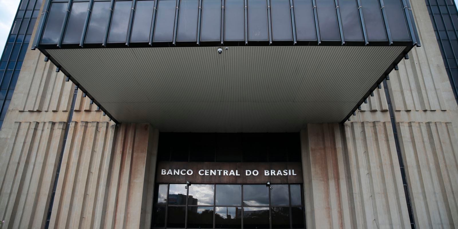 Mercado financeiro reduz para 4,72% previsão de inflação em 2025