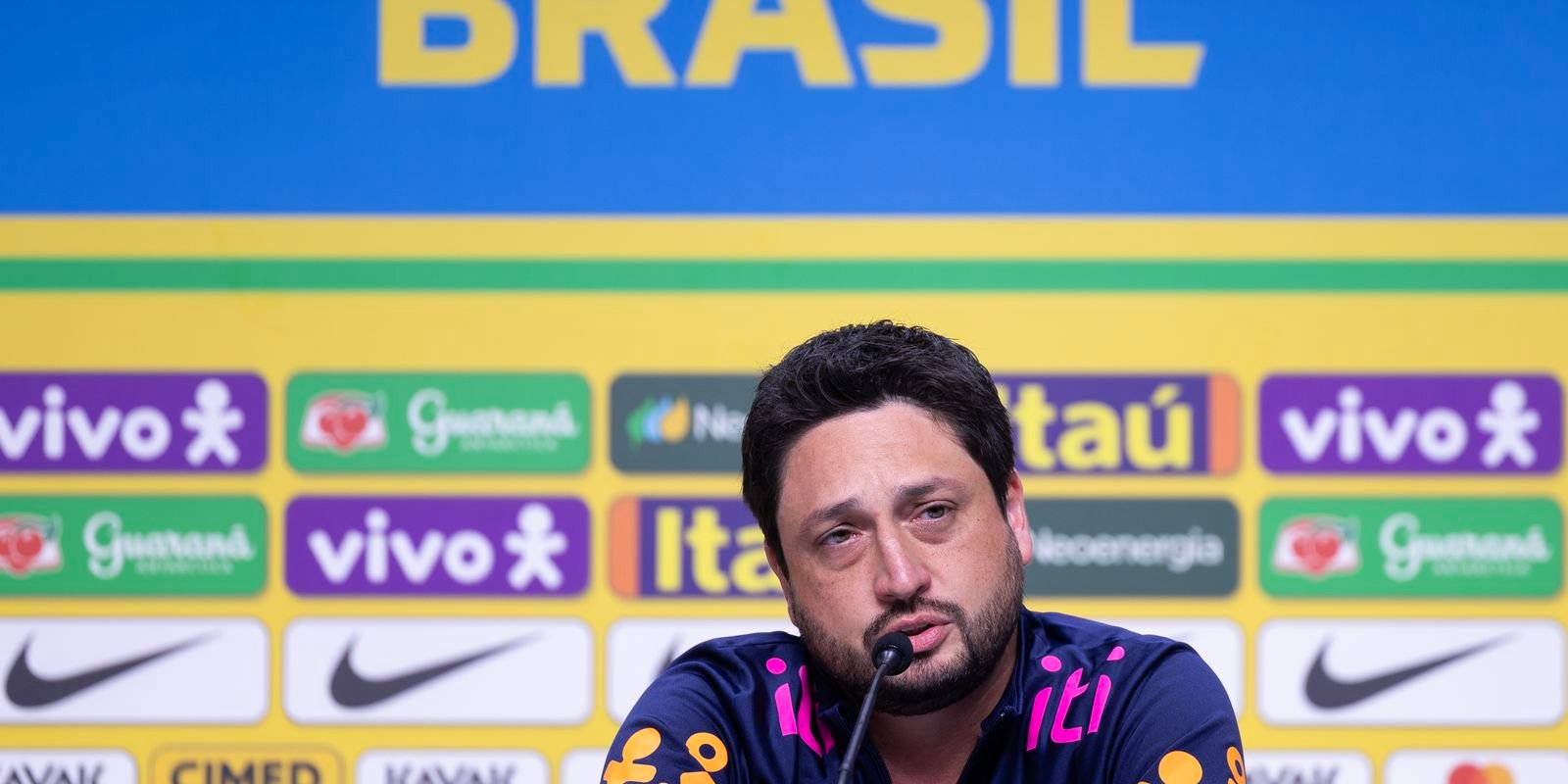 Programa Stadium, da TV Brasil, apresenta entrevista com Arthur Elias