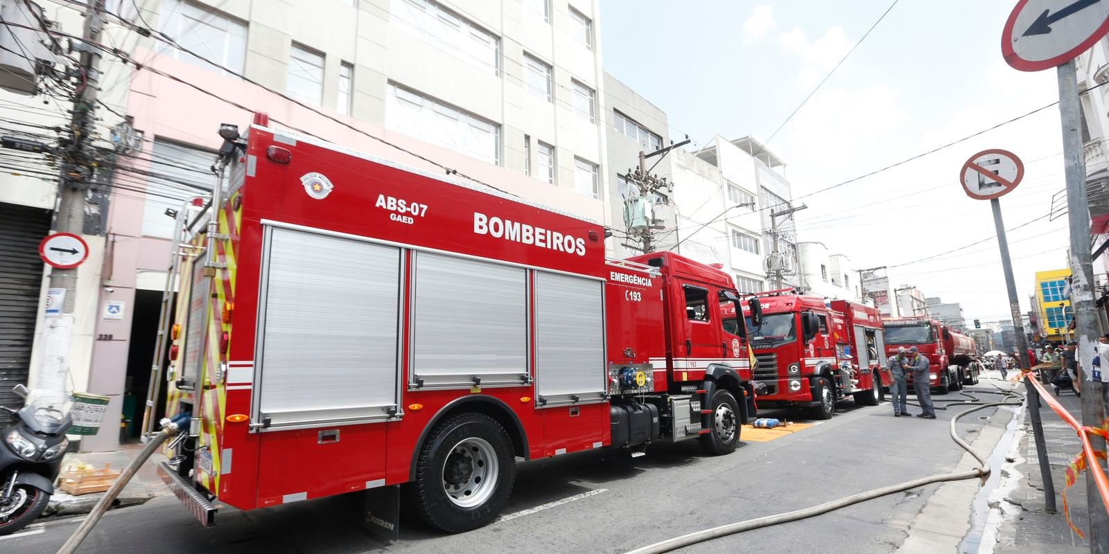 Explosão de galpão com fogos de artifício mata uma pessoa em São Paulo
