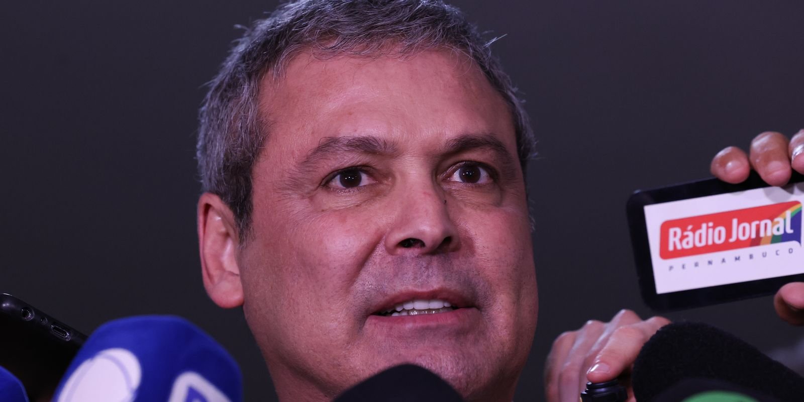 Líder do PT considera escandalosa decisão de votar PL da dosimetria