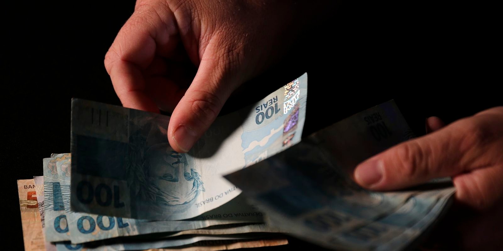 Mercado reduz previsão da inflação para 4,43% este ano