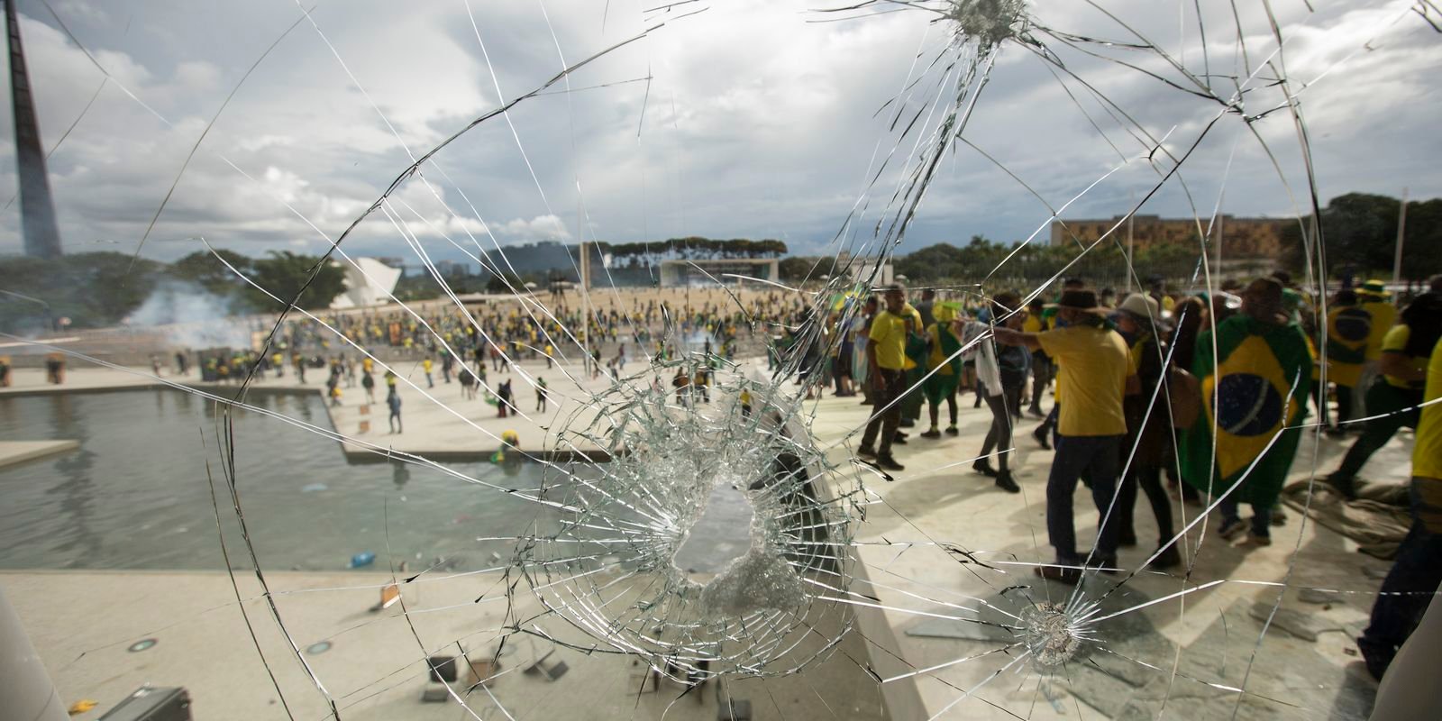 Cronologia da tentativa de golpe: atentados, bloqueios e acampamentos