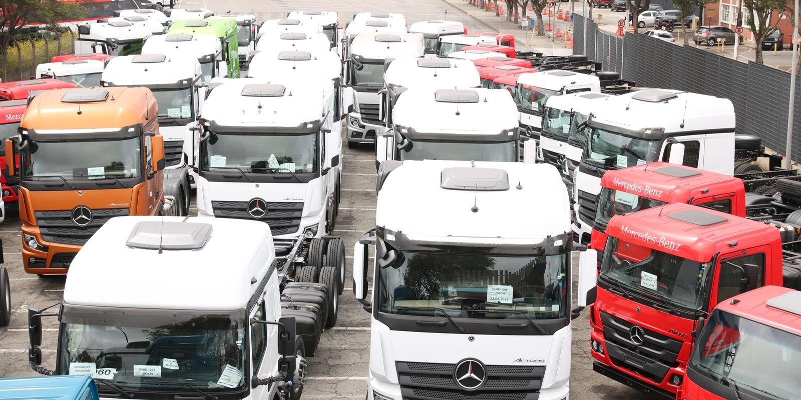 Governo anuncia R$ 10 bilhões em crédito para compra de caminhões