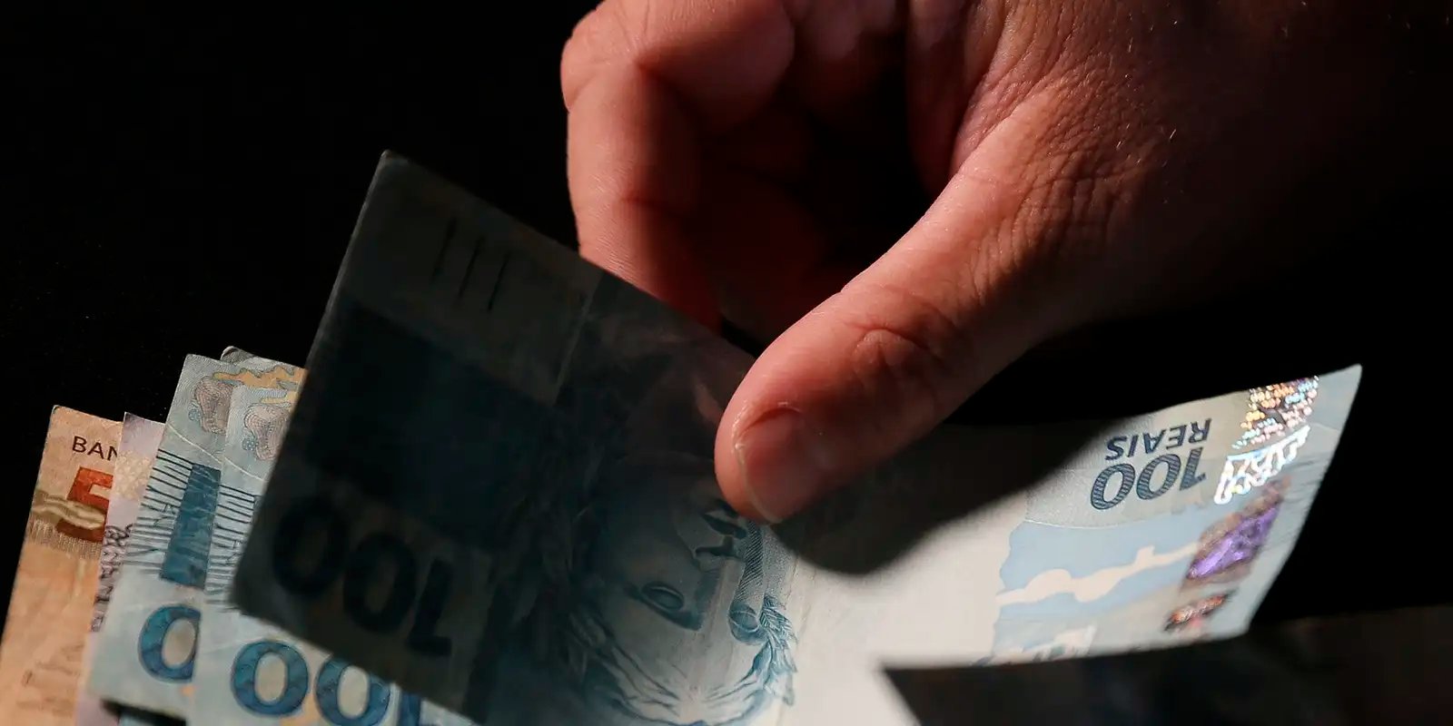 Justiça libera R$ 1,4 bilhão do INSS; veja quem recebe