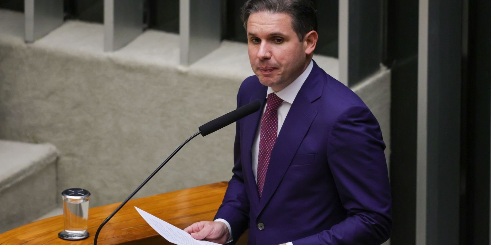 Motta promete avançar sobre escala 6x1 e trabalho por aplicativos