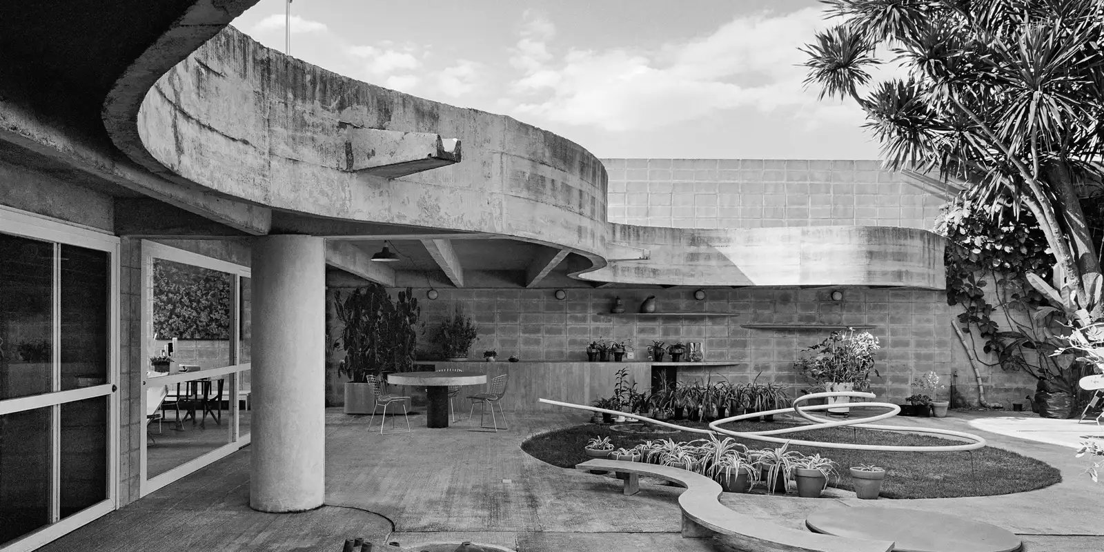 Mostra marca abertura do espaço expositivo Casa-ateliê Tomie Ohtake