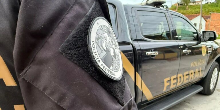 PF apreende mais de duas toneladas de maconha prensada no Paraná