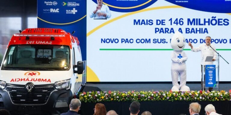 Saúde entrega ambulâncias, unidades móveis e equipamentos na Bahia