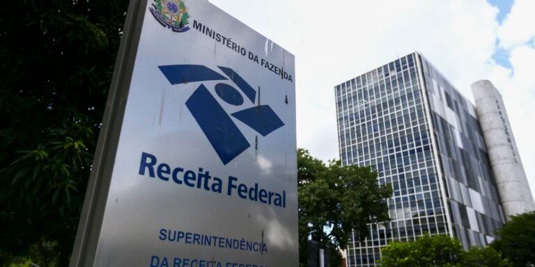 Arrecadação federal bate recorde e supera R$ 278 bilhões em abril