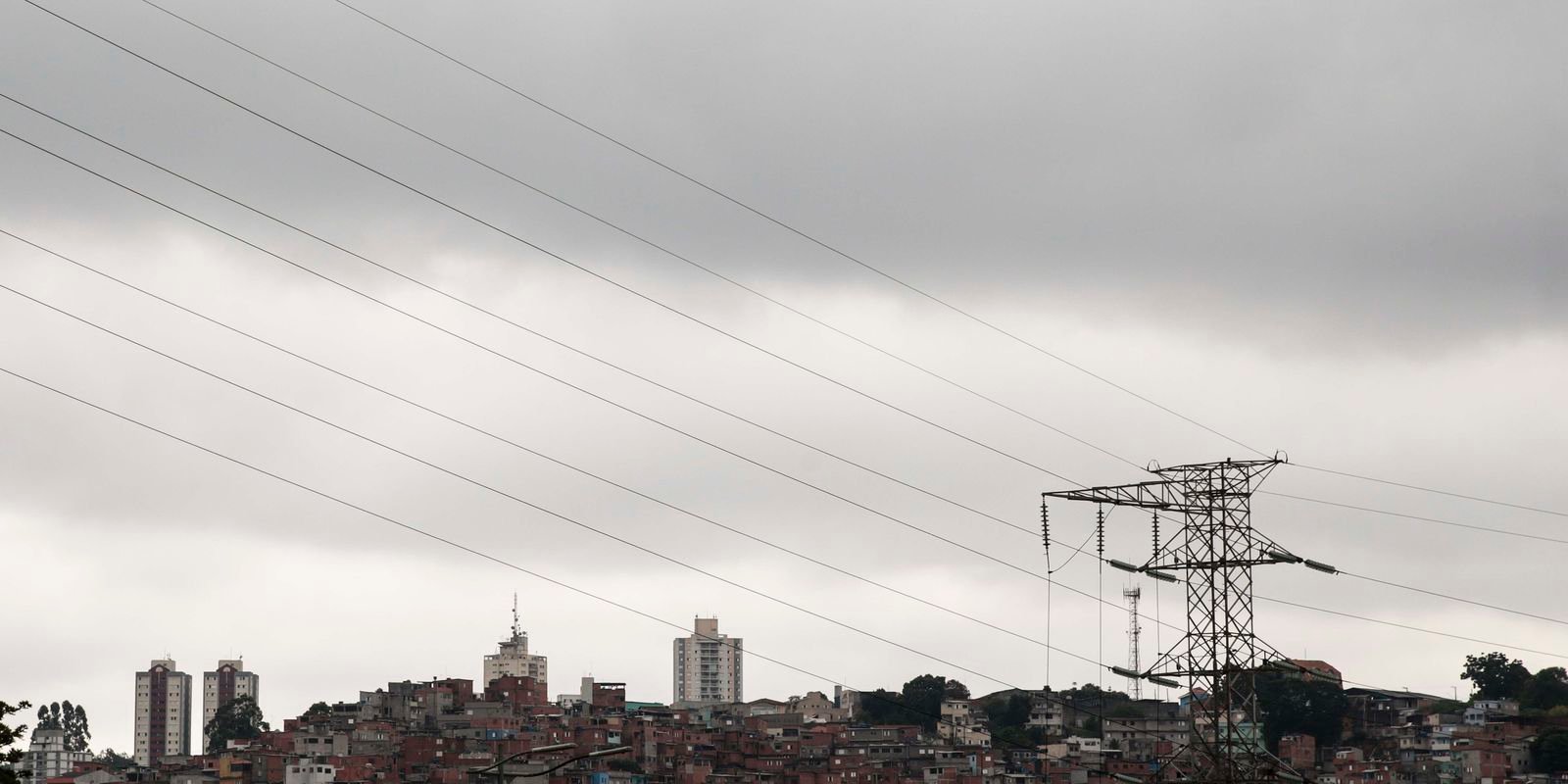 Fim de semana será de temporal no Sudeste e chuva intensa no Norte