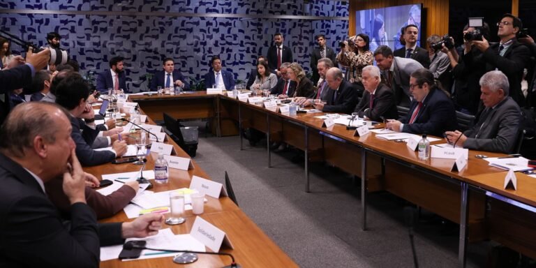 Câmara: governo retira urgência do fim da escala 6x1 e destrava pauta