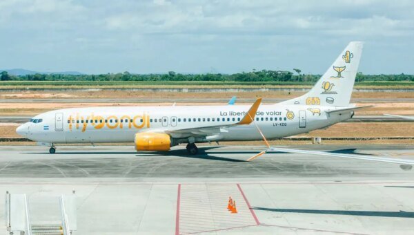 Anac limita a venda de passagens aéreas da Flybondi no Brasil