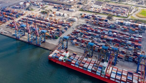 Centrais sindicais propõem medidas para enfrentar tarifaço dos EUA