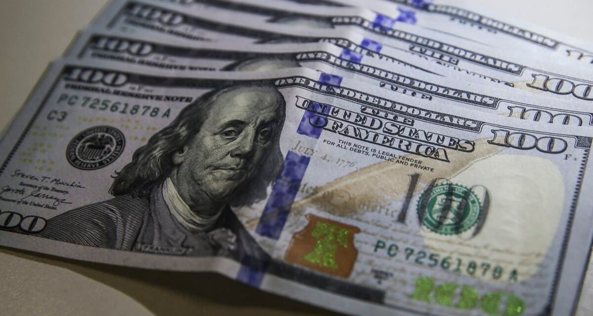 Dólar fica estável em R$ 5,08, mas cai 0,58% na semana
