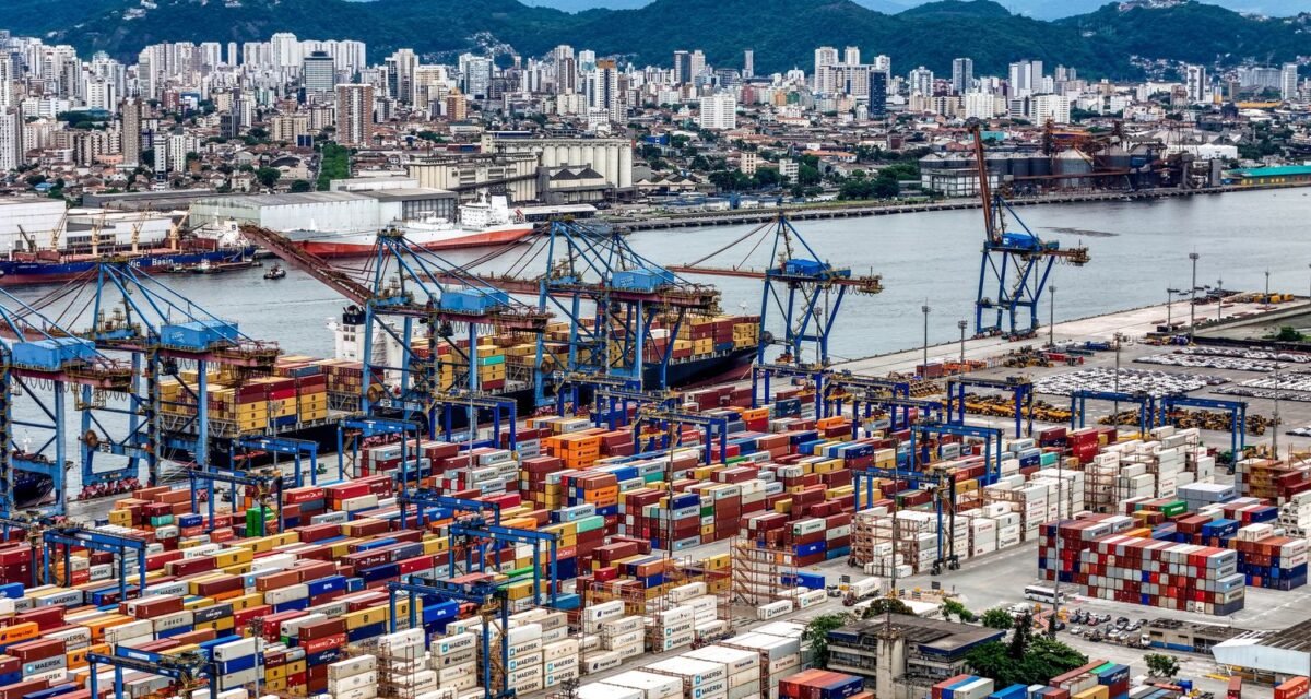 Empresas afetadas por tarifaço terão acesso a socorro de R$ 18,5 bi