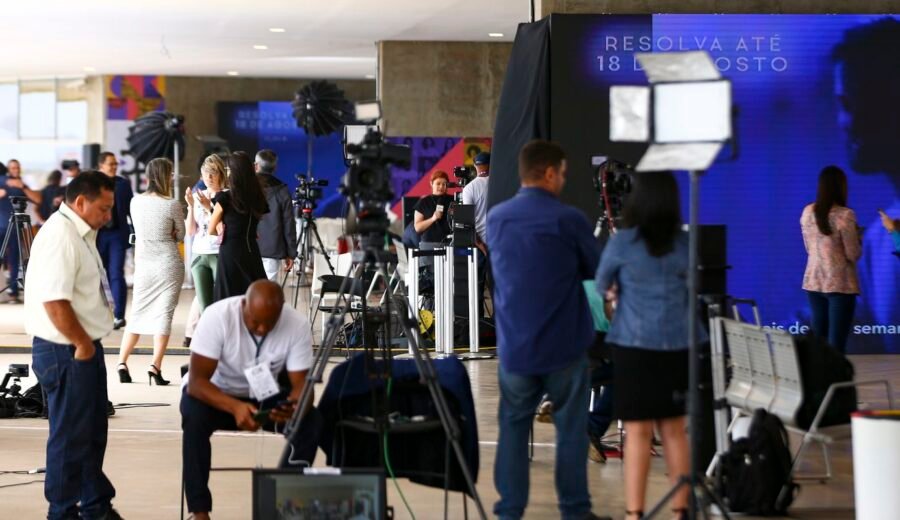 Fórum pede compromisso de candidatos com comunicação democrática