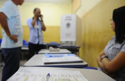 Mesários têm papel fundamental na garantia do processo eleitoral