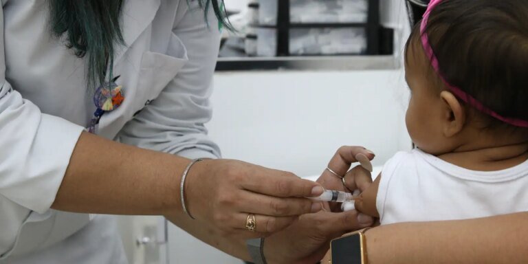 Unicef: 13,5 milhões de crianças não recebem vacina no 1° ano de vida