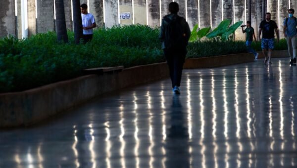 Universidades tem até sábado para pedir implantação de Cuidoteca