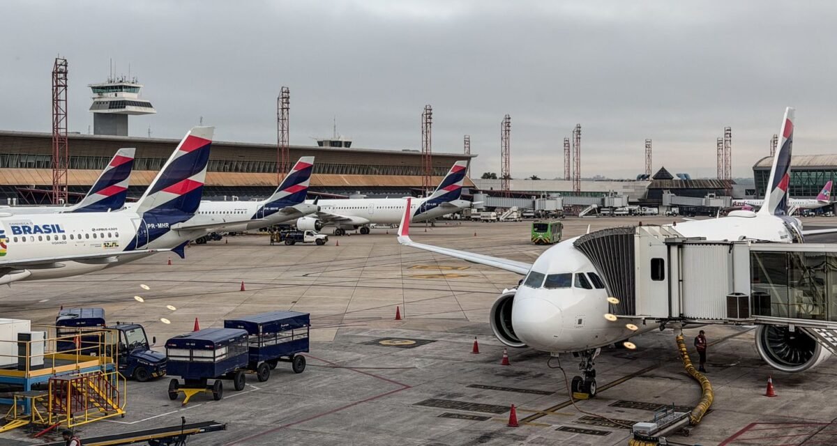 Anvisa atualiza regras de segurança sanitária para aviões e aeroportos