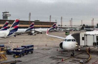 Anvisa atualiza regras de segurança sanitária para aviões e aeroportos