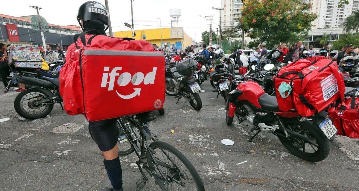Anvisa libera venda de medicamentos por plataformas como iFood e Rapp