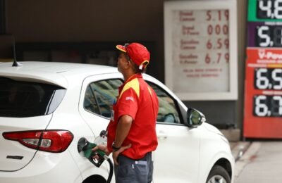 Aumento de etanol na gasolina divide opiniões sobre impacto em carros
