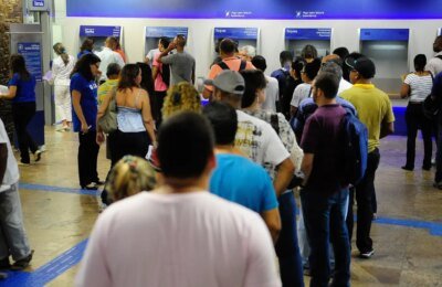 Bancários farão paralisação de 24 horas nesta quinta-feira