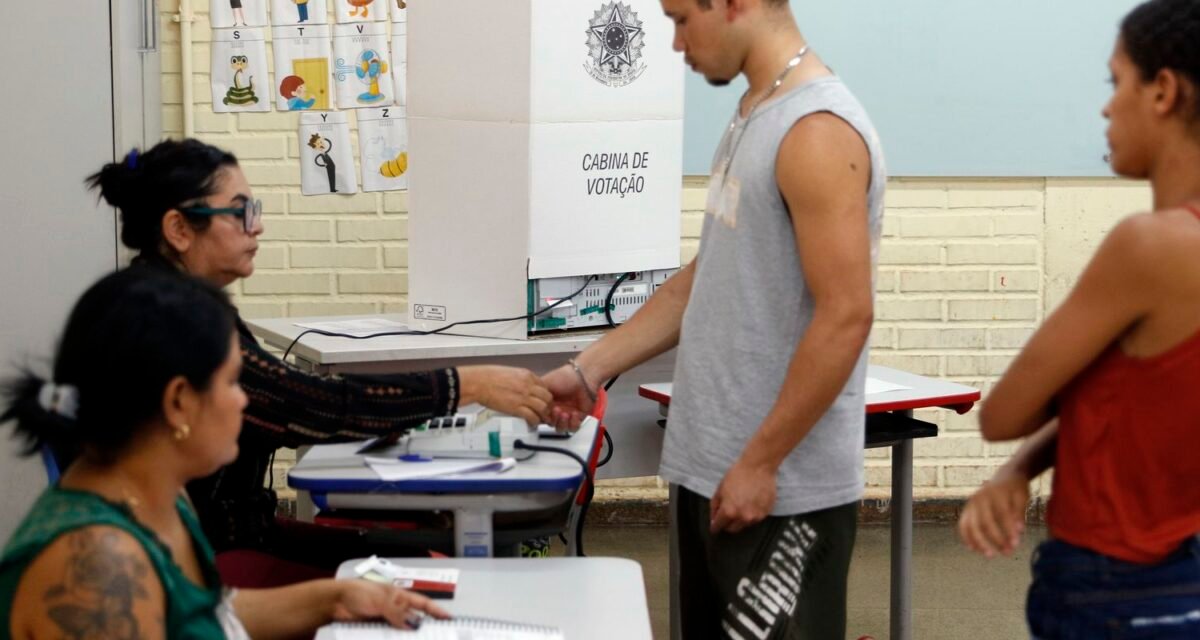 Com envelhecimento da população, eleitorado jovem recua 22% em 16 anos