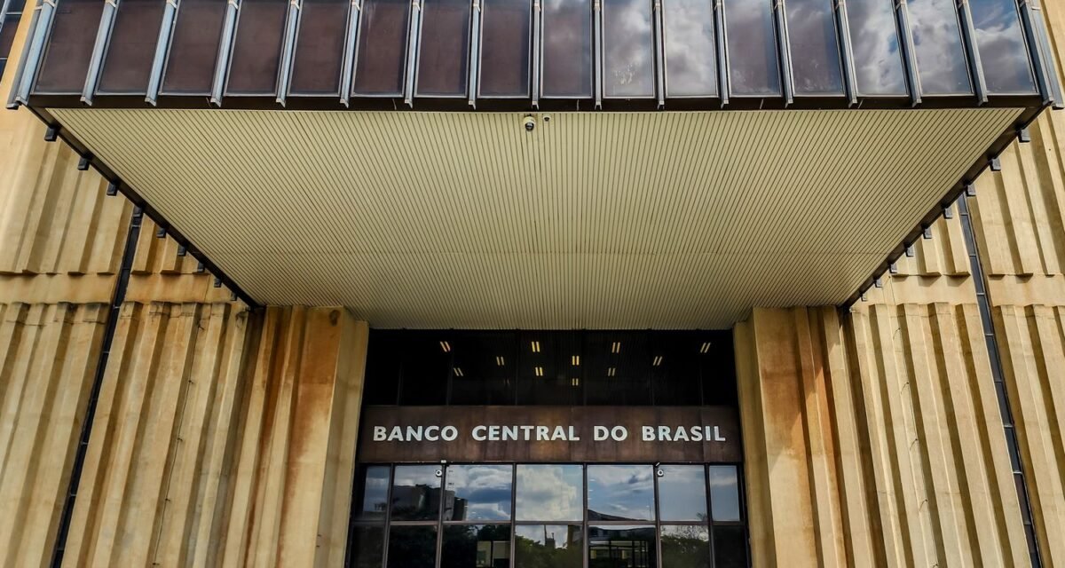 Copom inicia nesta terça reunião para definir taxa básica de juros